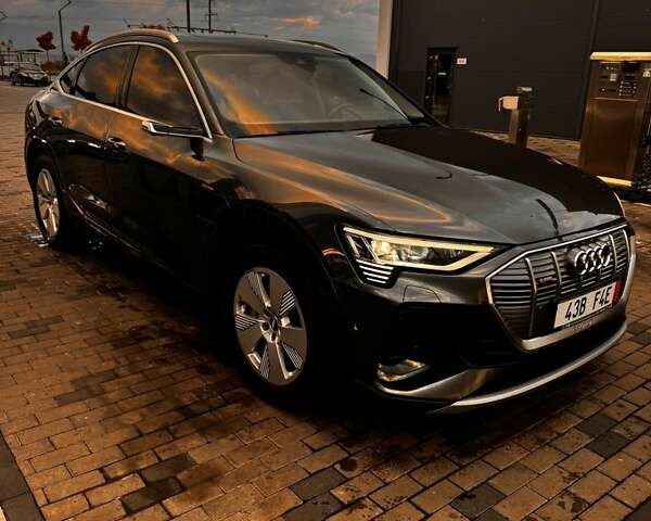 Серый Ауди E-Tron, объемом двигателя 0 л и пробегом 90 тыс. км за 37000 $, фото 1 на Automoto.ua