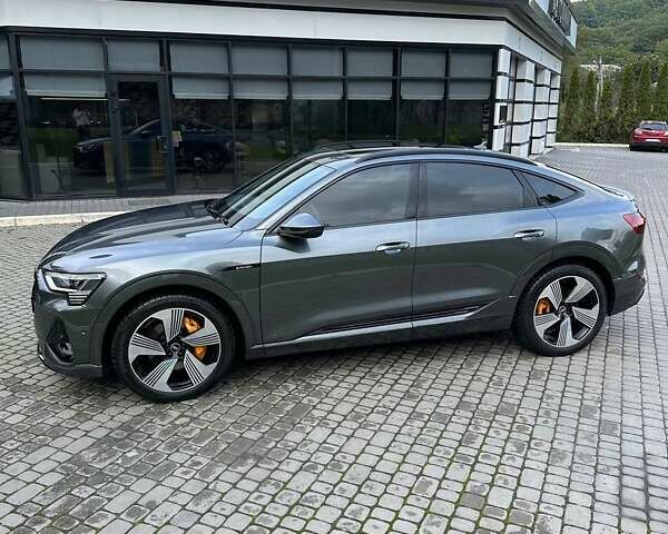 Серый Ауди E-Tron, объемом двигателя 0 л и пробегом 49 тыс. км за 40500 $, фото 1 на Automoto.ua