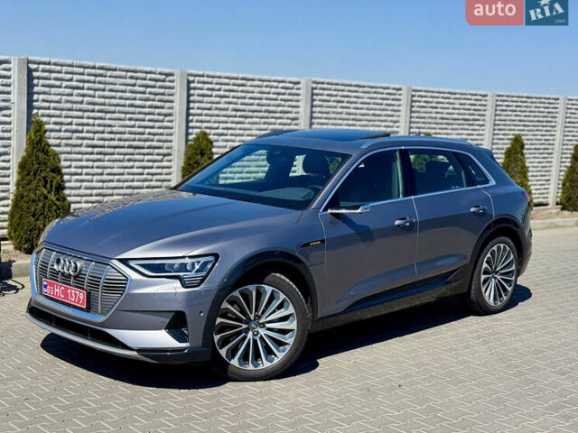 Серый Ауди E-Tron, объемом двигателя 0 л и пробегом 162 тыс. км за 26900 $, фото 1 на Automoto.ua