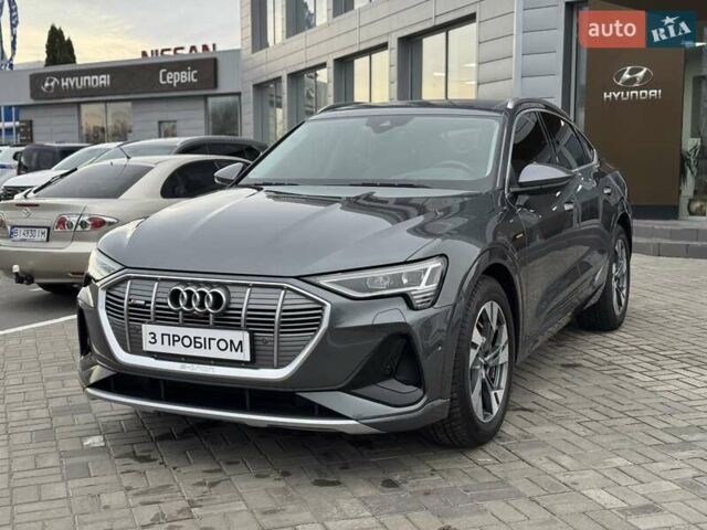 Серый Ауди E-Tron, объемом двигателя 0 л и пробегом 71 тыс. км за 35700 $, фото 1 на Automoto.ua