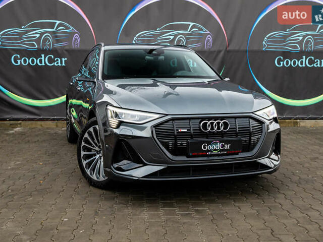 Сірий Ауді E-Tron, об'ємом двигуна 0 л та пробігом 82 тис. км за 39888 $, фото 1 на Automoto.ua