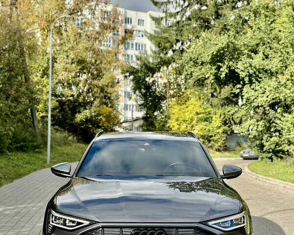 Серый Ауди E-Tron, объемом двигателя 0 л и пробегом 52 тыс. км за 45500 $, фото 1 на Automoto.ua