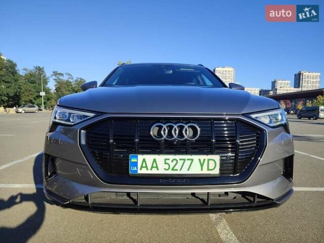 Серый Ауди E-Tron, объемом двигателя 0 л и пробегом 81 тыс. км за 34800 $, фото 1 на Automoto.ua