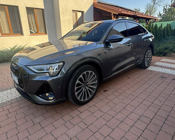 Серый Ауди E-Tron, объемом двигателя 0 л и пробегом 29 тыс. км за 45500 $, фото 1 на Automoto.ua