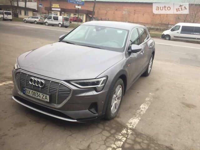 Сірий Ауді E-Tron, об'ємом двигуна 0 л та пробігом 30 тис. км за 31900 $, фото 1 на Automoto.ua