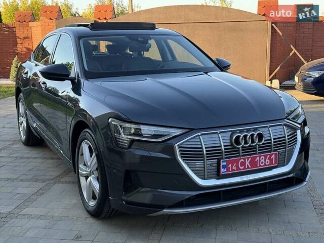 Серый Ауди E-Tron, объемом двигателя 0 л и пробегом 98 тыс. км за 31777 $, фото 1 на Automoto.ua
