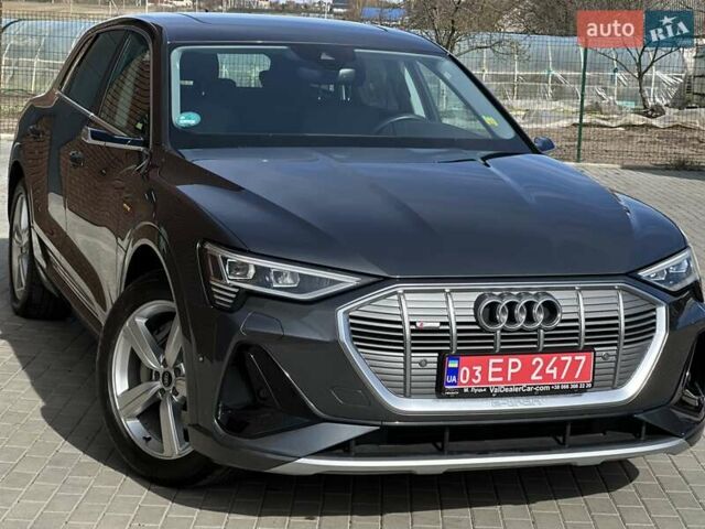 Серый Ауди E-Tron, объемом двигателя 0 л и пробегом 59 тыс. км за 37396 $, фото 1 на Automoto.ua