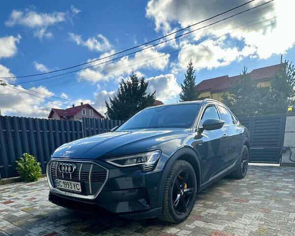 Серый Ауди E-Tron, объемом двигателя 0 л и пробегом 79 тыс. км за 36500 $, фото 1 на Automoto.ua