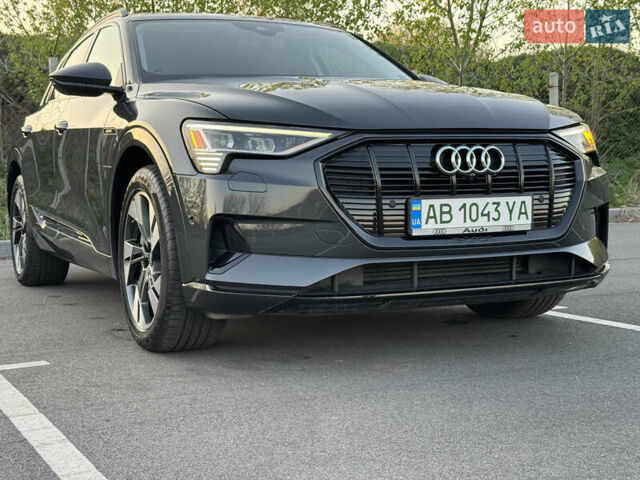 Серый Ауди E-Tron, объемом двигателя 0 л и пробегом 19 тыс. км за 31000 $, фото 1 на Automoto.ua