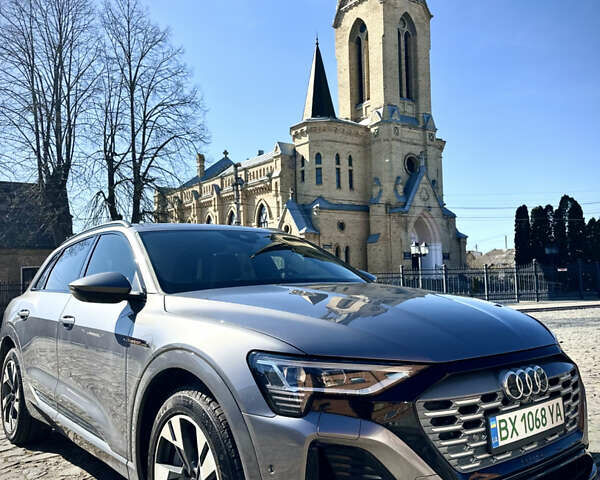 Серый Ауди E-Tron, объемом двигателя 0 л и пробегом 50 тыс. км за 36000 $, фото 1 на Automoto.ua