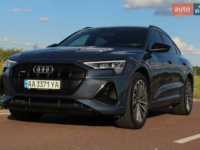 Серый Ауди E-Tron, объемом двигателя 0 л и пробегом 81 тыс. км за 37700 $, фото 1 на Automoto.ua
