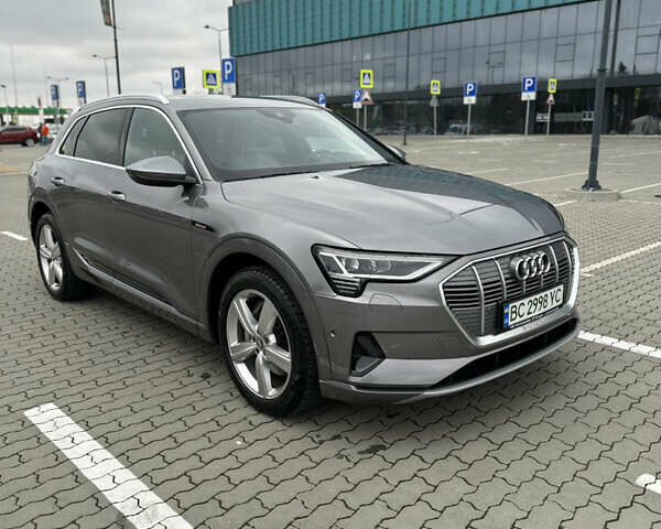Сірий Ауді E-Tron, об'ємом двигуна 0 л та пробігом 45 тис. км за 38900 $, фото 1 на Automoto.ua