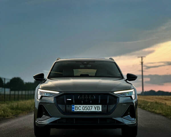 Сірий Ауді E-Tron, об'ємом двигуна 0 л та пробігом 63 тис. км за 45500 $, фото 1 на Automoto.ua