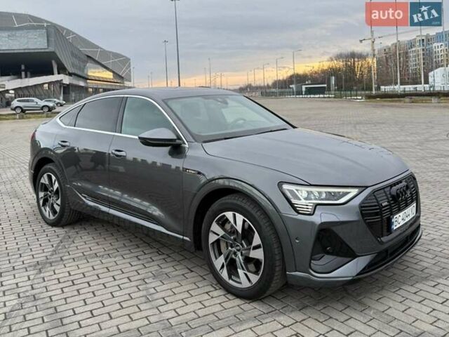 Серый Ауди E-Tron, объемом двигателя 0 л и пробегом 20 тыс. км за 39999 $, фото 1 на Automoto.ua