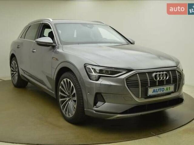 Серый Ауди E-Tron, объемом двигателя 0 л и пробегом 8 тыс. км за 49900 $, фото 1 на Automoto.ua