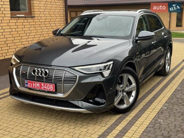 Серый Ауди E-Tron, объемом двигателя 0 л и пробегом 99 тыс. км за 32999 $, фото 1 на Automoto.ua