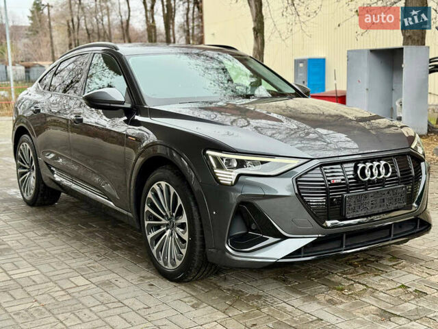 Сірий Ауді E-Tron, об'ємом двигуна 0 л та пробігом 39 тис. км за 46500 $, фото 1 на Automoto.ua