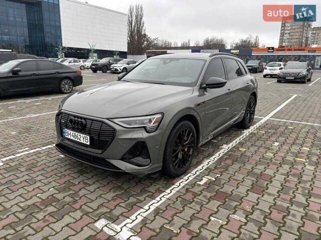 Серый Ауди E-Tron, объемом двигателя 0 л и пробегом 25 тыс. км за 44900 $, фото 1 на Automoto.ua