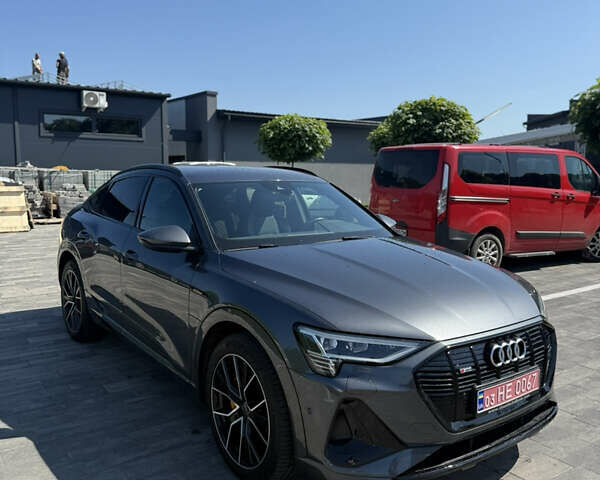 Серый Ауди E-Tron, объемом двигателя 0 л и пробегом 86 тыс. км за 37499 $, фото 1 на Automoto.ua