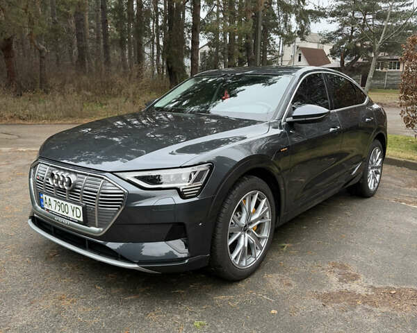 Серый Ауди E-Tron, объемом двигателя 0 л и пробегом 41 тыс. км за 39500 $, фото 1 на Automoto.ua