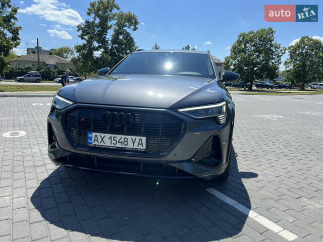 Серый Ауди E-Tron, объемом двигателя 0 л и пробегом 8 тыс. км за 68000 $, фото 1 на Automoto.ua