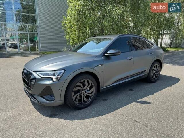 Сірий Ауді E-Tron, об'ємом двигуна 0 л та пробігом 44 тис. км за 60500 $, фото 1 на Automoto.ua