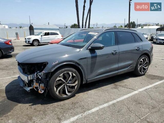 Серый Ауди E-Tron, объемом двигателя 0 л и пробегом 4 тыс. км за 29000 $, фото 1 на Automoto.ua