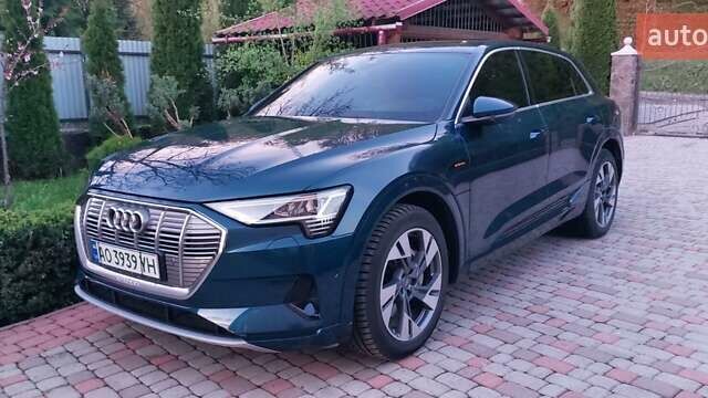 Синий Ауди E-Tron, объемом двигателя 0 л и пробегом 142 тыс. км за 25400 $, фото 1 на Automoto.ua