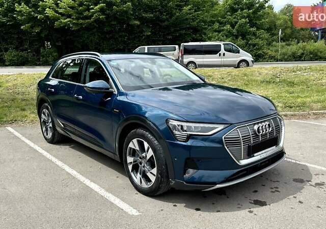 Синий Ауди E-Tron, объемом двигателя 0 л и пробегом 86 тыс. км за 34000 $, фото 1 на Automoto.ua