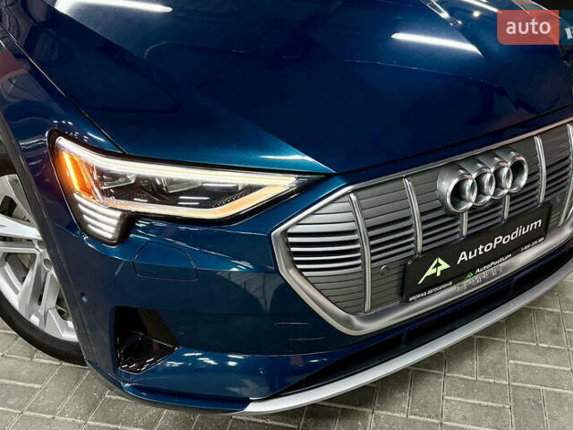Синий Ауди E-Tron, объемом двигателя 0 л и пробегом 56 тыс. км за 33999 $, фото 1 на Automoto.ua