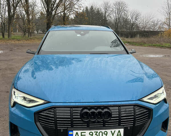 Синий Ауди E-Tron, объемом двигателя 0 л и пробегом 150 тыс. км за 28500 $, фото 1 на Automoto.ua