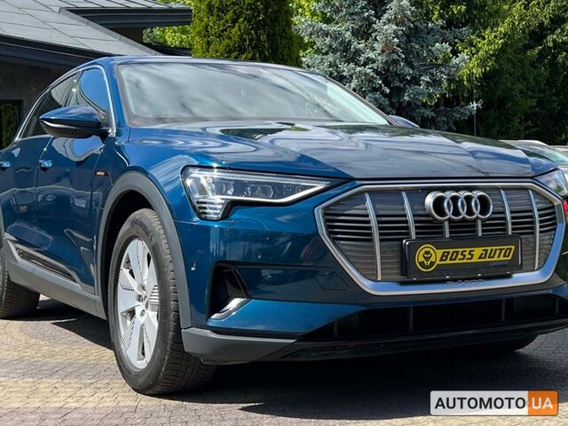 Синий Ауди E-Tron, объемом двигателя 95 л и пробегом 118 тыс. км за 35800 $, фото 1 на Automoto.ua