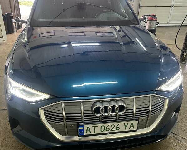 Синий Ауди E-Tron, объемом двигателя 0 л и пробегом 87 тыс. км за 28500 $, фото 1 на Automoto.ua