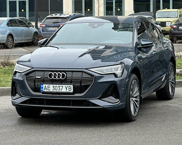 Синій Ауді E-Tron, об'ємом двигуна 0 л та пробігом 34 тис. км за 55000 $, фото 1 на Automoto.ua