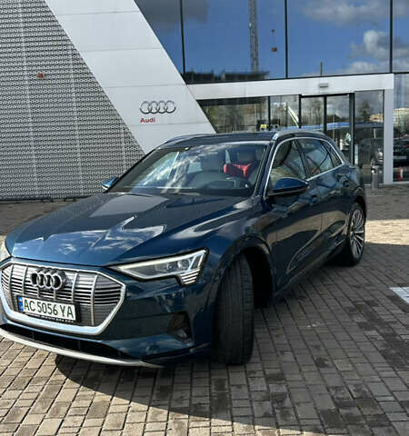 Ауді E-Tron 2020 у Володимир-Волинський на Automoto.ua Синій Ауді E-Tron, об'ємом двигуна 0 л та пробігом 220 тис. км за 25000 $, фото 1 на Automoto.ua