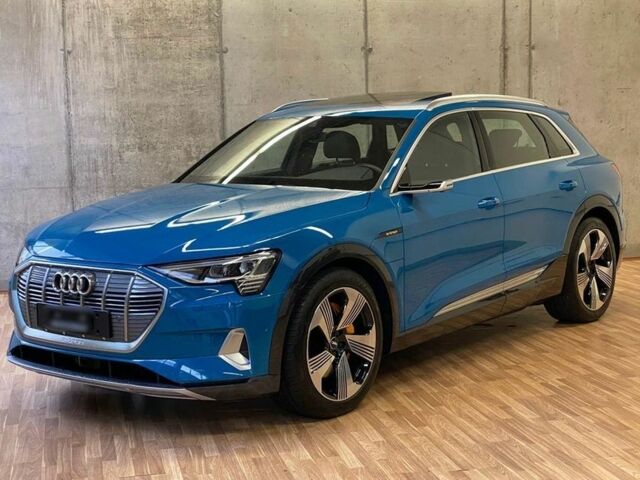 Синій Ауді E-Tron, об'ємом двигуна 0 л та пробігом 8 тис. км за 37153 $, фото 1 на Automoto.ua