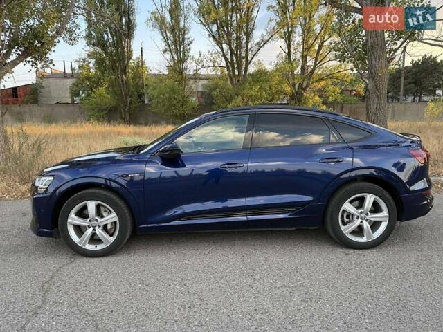 Синий Ауди E-Tron, объемом двигателя 0 л и пробегом 53 тыс. км за 33700 $, фото 1 на Automoto.ua