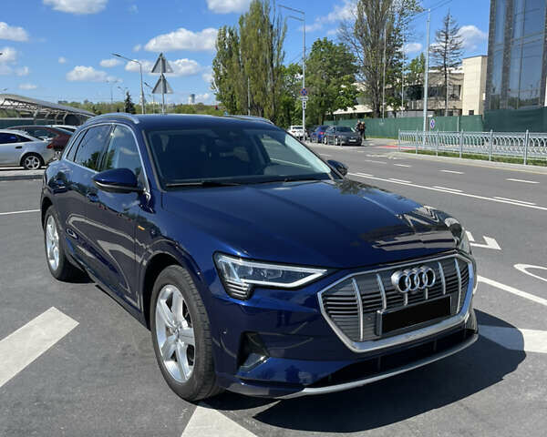 Синий Ауди E-Tron, объемом двигателя 0 л и пробегом 50 тыс. км за 29500 $, фото 1 на Automoto.ua