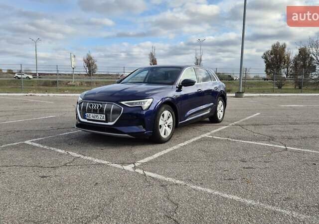Ауди E-Tron 2020 в Днепре (Днепропетровске) на Automoto.ua Синий Ауди E-Tron, объемом двигателя 0 л и пробегом 47 тыс. км за 36000 $, фото 1 на Automoto.ua
