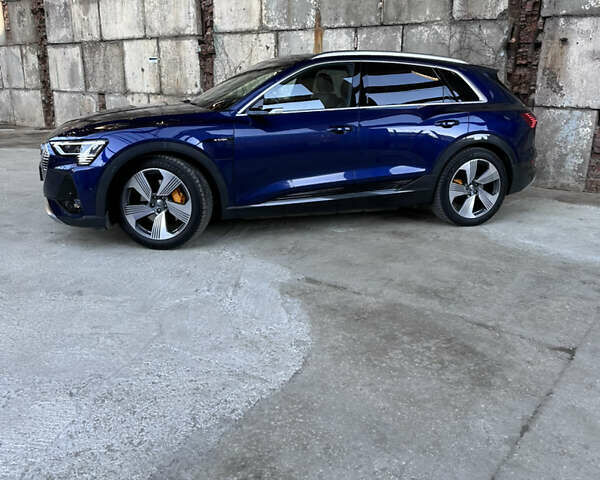 Синій Ауді E-Tron, об'ємом двигуна 0 л та пробігом 68 тис. км за 35500 $, фото 1 на Automoto.ua