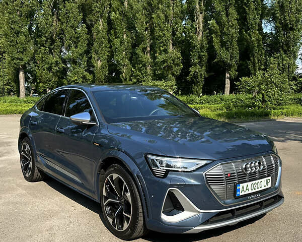 Синий Ауди E-Tron, объемом двигателя 0 л и пробегом 52 тыс. км за 47997 $, фото 1 на Automoto.ua