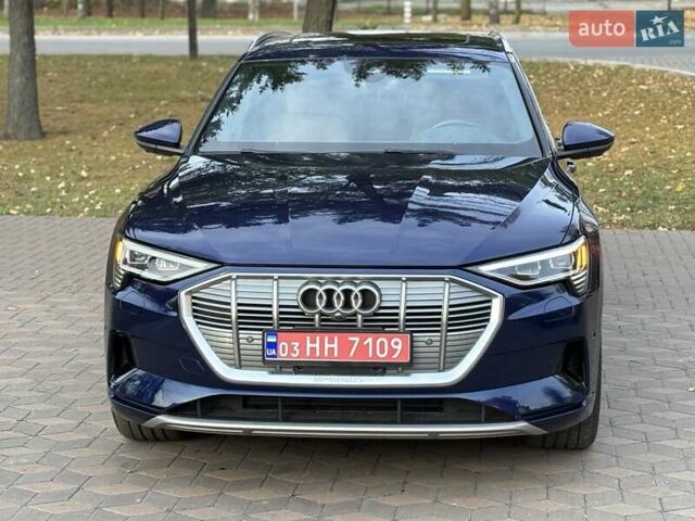 Синий Ауди E-Tron, объемом двигателя 0 л и пробегом 64 тыс. км за 32000 $, фото 1 на Automoto.ua