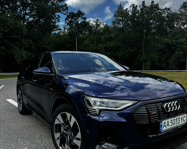 Синий Ауди E-Tron, объемом двигателя 0 л и пробегом 60 тыс. км за 42500 $, фото 1 на Automoto.ua