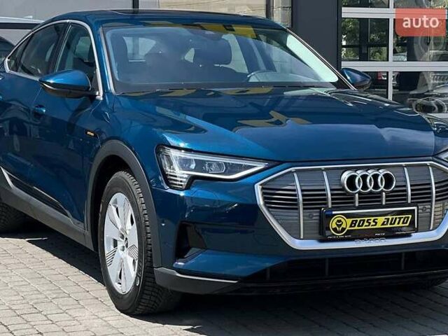 Синій Ауді E-Tron, об'ємом двигуна 0 л та пробігом 45 тис. км за 33900 $, фото 1 на Automoto.ua