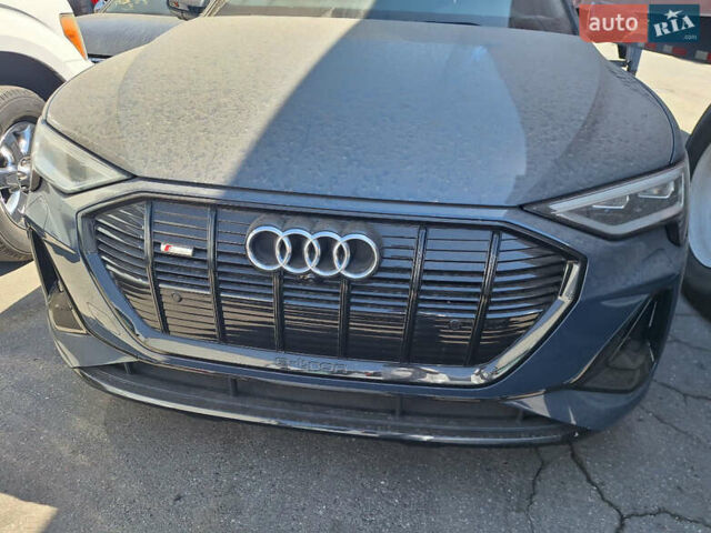Синій Ауді E-Tron, об'ємом двигуна 0 л та пробігом 19 тис. км за 37999 $, фото 1 на Automoto.ua