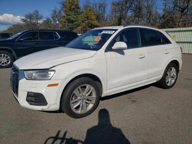 Белый Ауди Ку3, объемом двигателя 2 л и пробегом 72 тыс. км за 3000 $, фото 1 на Automoto.ua