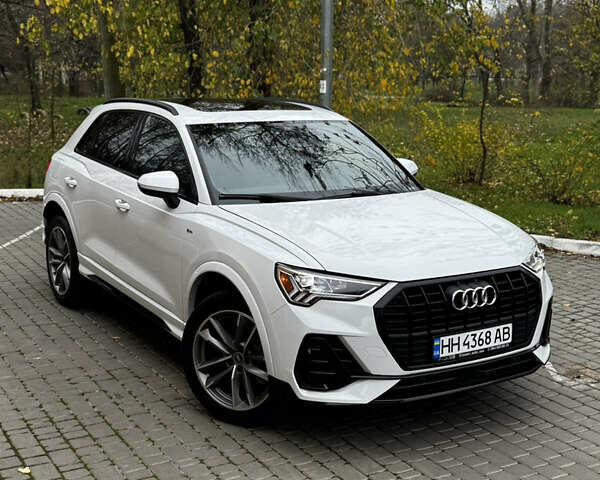 Білий Ауді Ку3, об'ємом двигуна 2 л та пробігом 60 тис. км за 28300 $, фото 1 на Automoto.ua