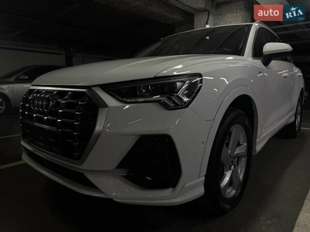 Белый Ауди Ку3, объемом двигателя 2 л и пробегом 73 тыс. км за 33222 $, фото 1 на Automoto.ua