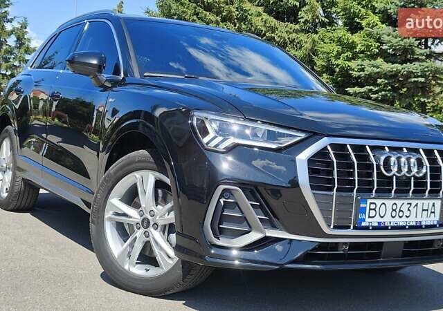 Чорний Ауді Ку3, об'ємом двигуна 2 л та пробігом 28 тис. км за 31400 $, фото 1 на Automoto.ua