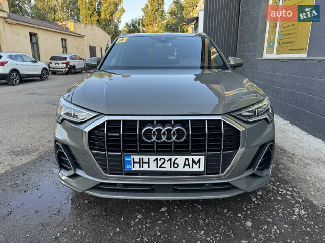 Серый Ауди Ку3, объемом двигателя 1.98 л и пробегом 65 тыс. км за 30000 $, фото 1 на Automoto.ua